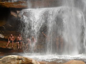 banho na cachoeira do mosquito